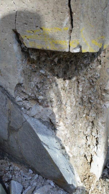 Alkali Silika Reaksiyon sonucu hasar görmüş beton